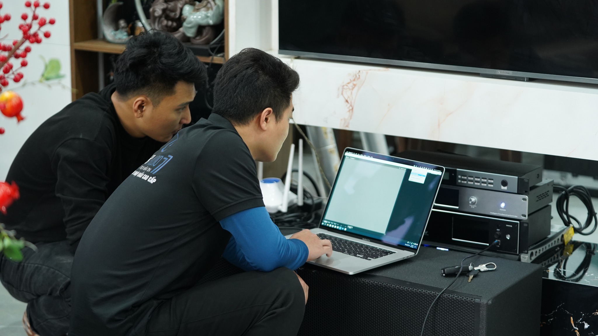 Trải nghiệm âm thanh cao cấp tại nhà